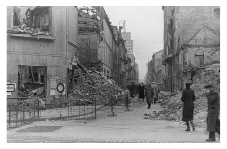Okupowana Warszawa - 1939-1944 Warszawa w latach okupacji 00041.jpg