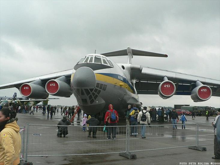 Iliuszyn Ił - Ilyushin Il-76MD Candid Walk Around.JPG